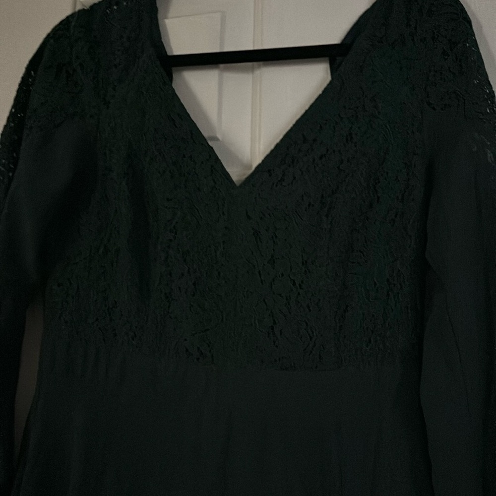 Great wedding dress for the winter or fall